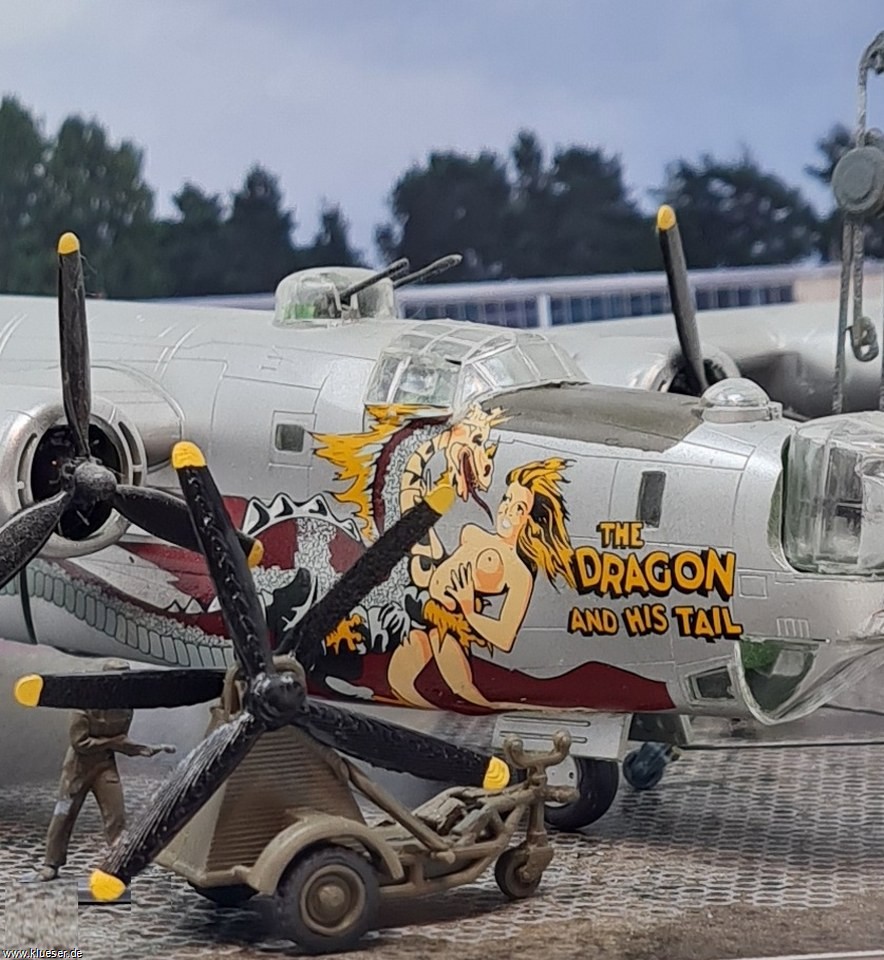 C1A Propeller Dolly Handcartz, Consolidated B24J Liberator The Dragon and his Tail