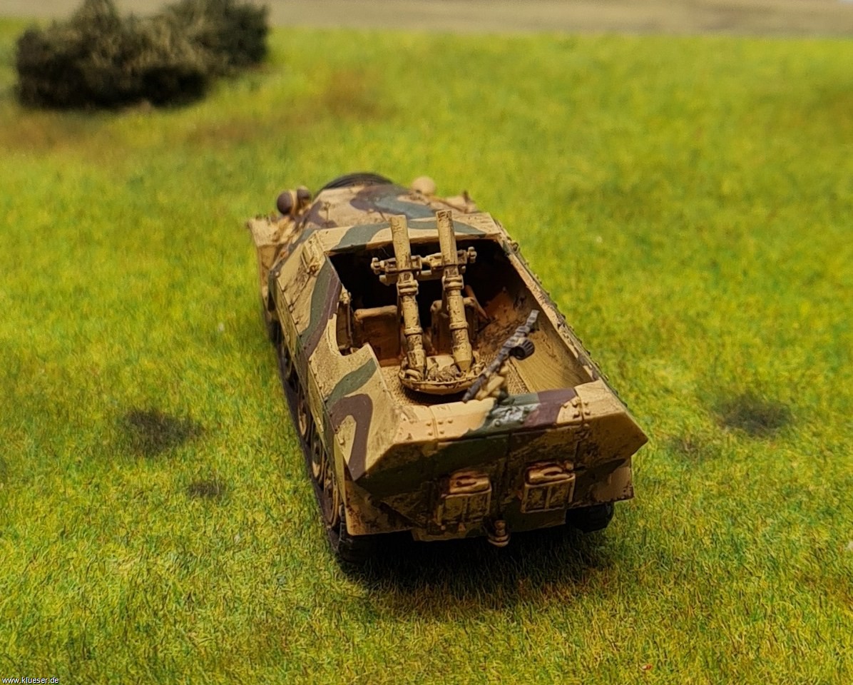Sd.Kfz. 251 mit 12cm Zwillings-Granatwerfer 42