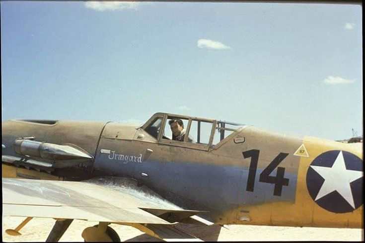 Bf109 Irmgard in US-Händen. Quelle: <a href="https://inchhighguy.wordpress.com/2020/06/03/captured-messerschmitt-bf-109g-2-trop-irmgard-of-the-79th-fighter-group/" target="_blank">https://inchhighguy.wordpress.com/2020/06/03/captured-messerschmitt-bf-109g-2-trop-irmgard-of-the-79th-fighter-group/</a> <br>