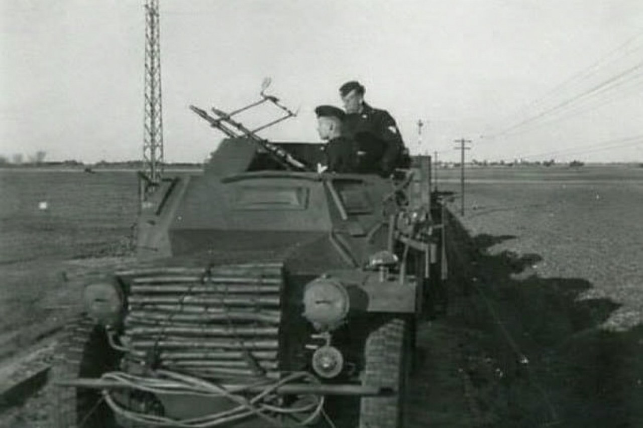 Sd.Kfz. 221Zwillingssockel 36